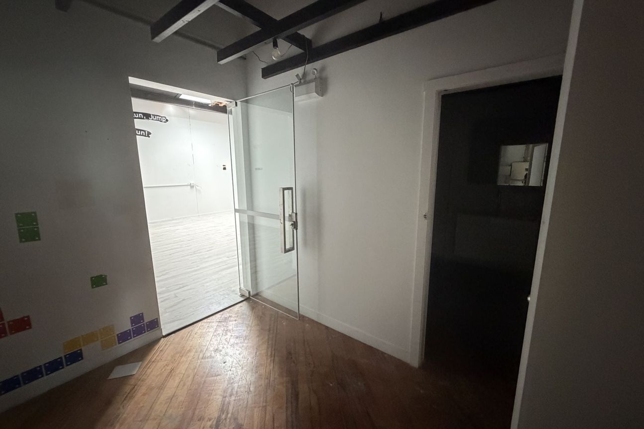 Fitness/Service Space just off Broadway - Widok 3
