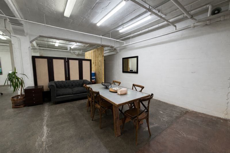 Fitness/Service Space just off Broadway - Mehr