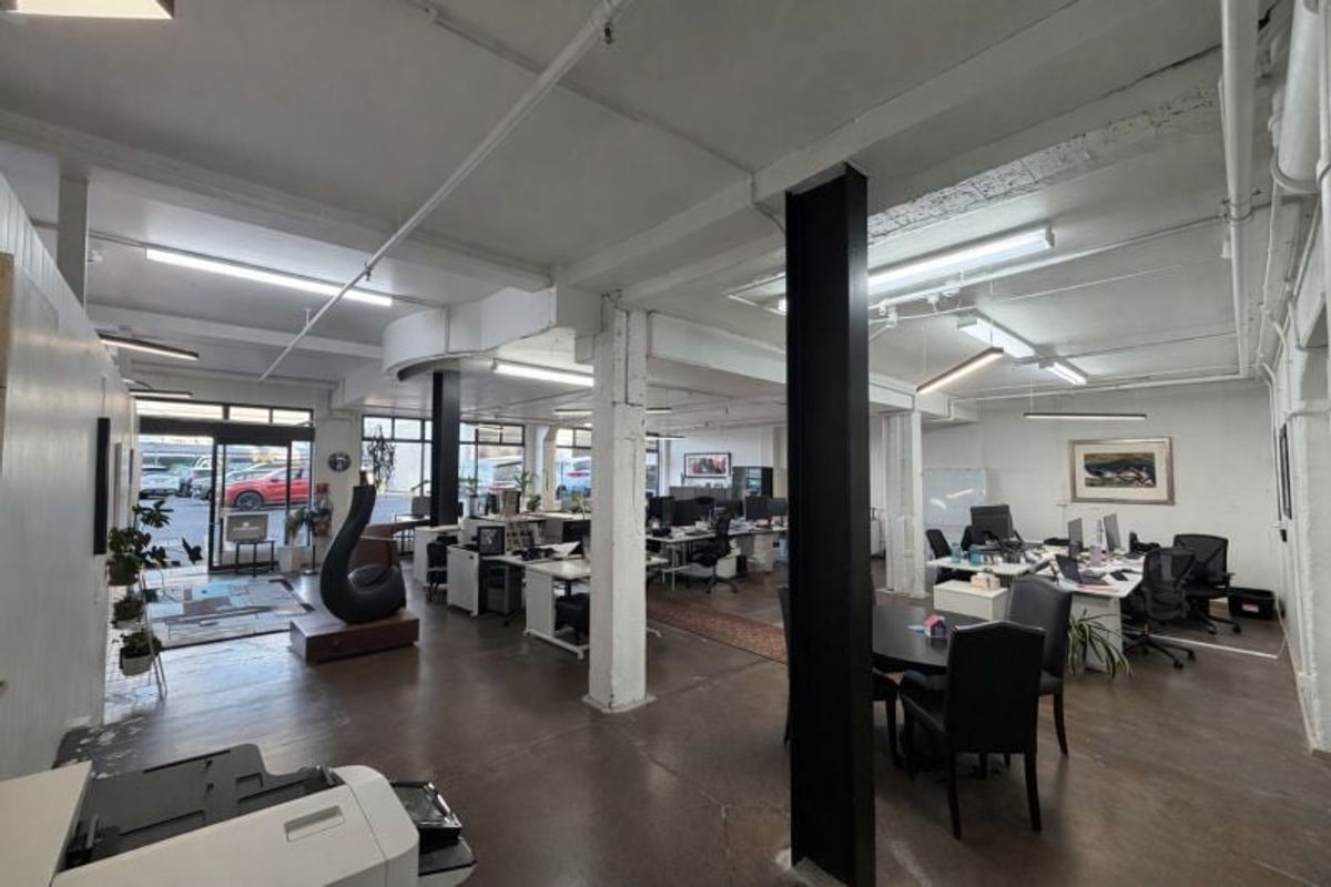 Fitness/Service Space just off Broadway – pohled 3