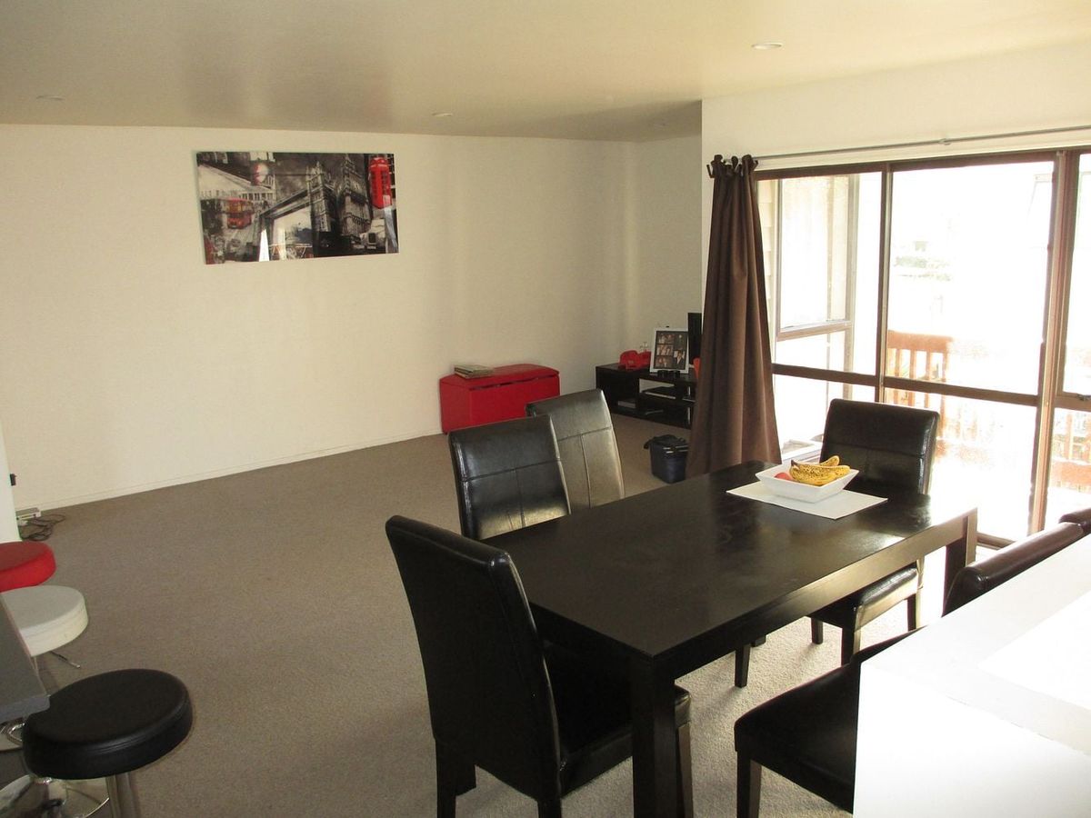 Westlake girls and boys zone . - Double Garage - Widok 3