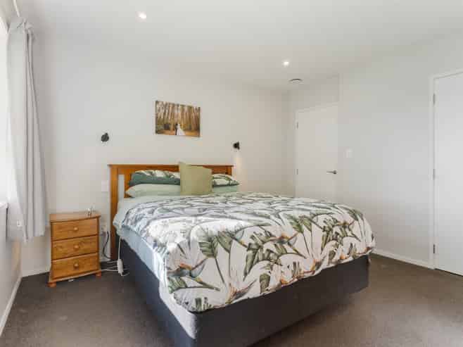 1/4a Manuka Road, Glenfield