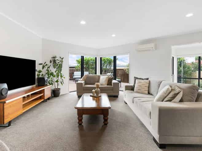 1/6 Carl Place, Unsworth Heights