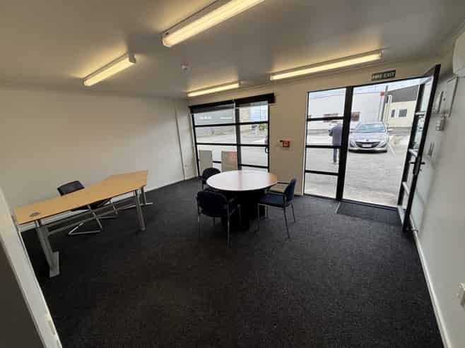 Versatile, Self-Contained Commercial Unit in a Prime Kapiti Location