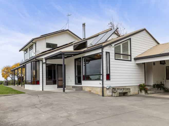 16A Churchill Drive, Taradale