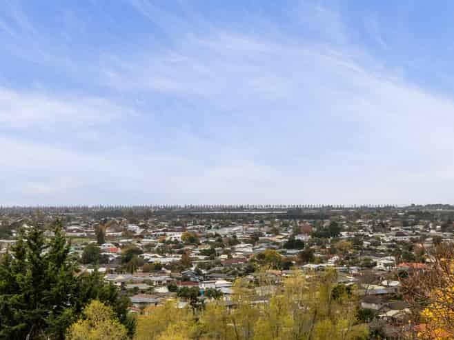 16A Churchill Drive, Taradale