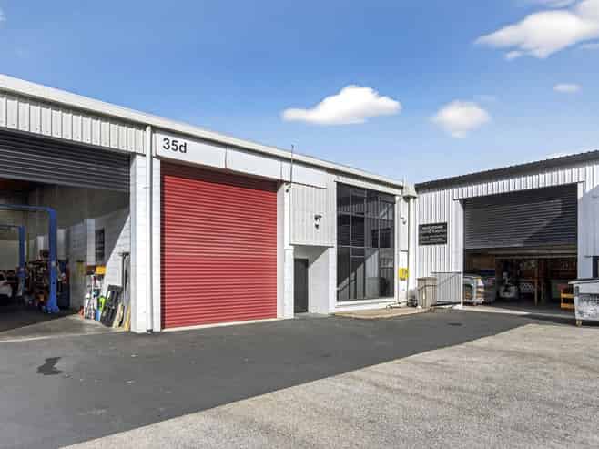 Premium general business zone – 222sqm industrial