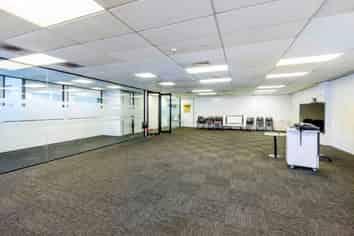Rare Central Manukau Opportunity 