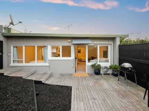 8/146 St Johns Road, Meadowbank