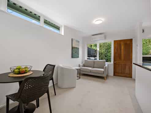 8/146 St Johns Road, Meadowbank