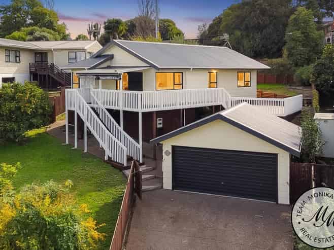 12 Flamingo Court, Goodwood Heights