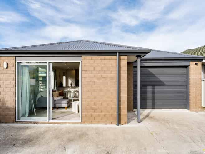 2D Forfar Street, Mosgiel