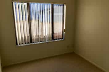 5 Villarosa Lane, Flat Bush