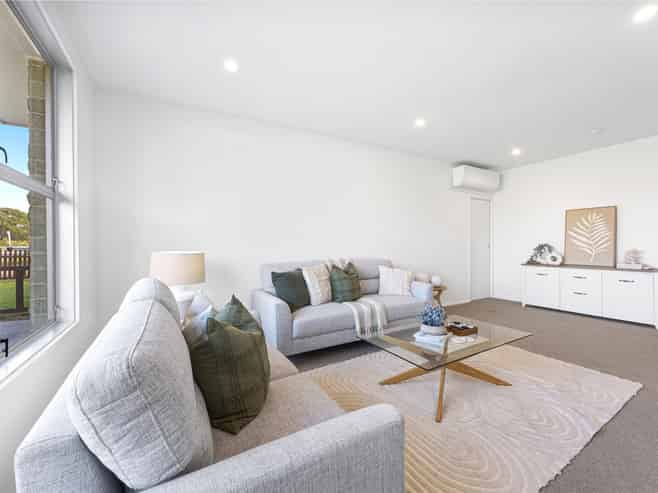 2/99 Briggs Road, Shirley