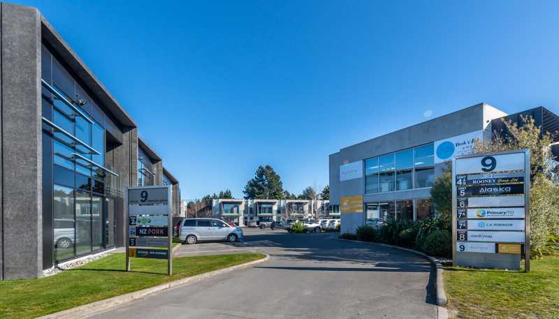 7/9 Sir Gil Simpson Drive , Burnside