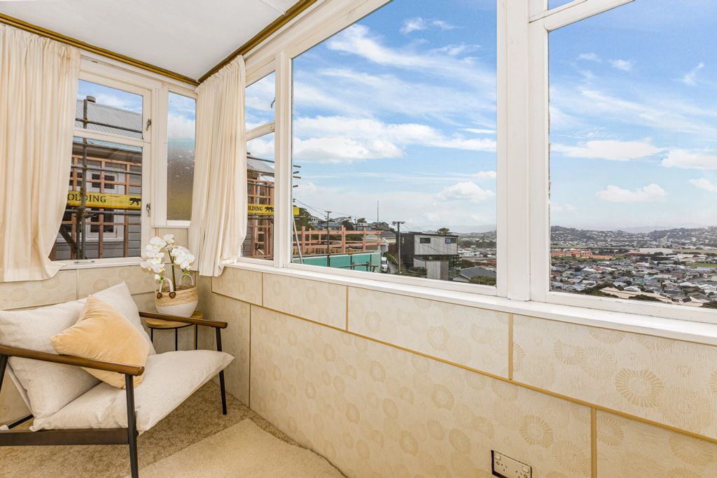 Elevated Living with Panoramic Views - Meer