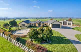 222 Meadway Road, Ngahinapouri