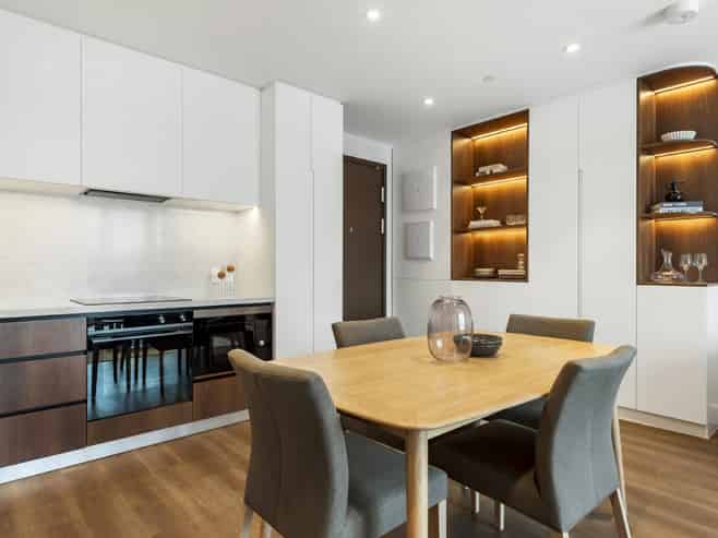 2/219 Lake Road, Northcote