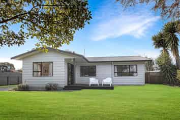 1 Perry Crescent, Greenmeadows