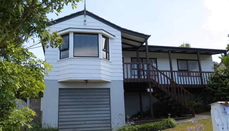 8 Leiden Place, Totara Vale