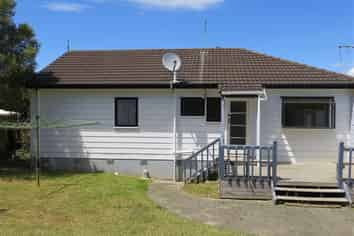8 Leiden Place, Totara Vale