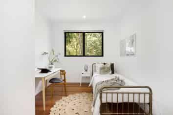 53B Onedin Place, Titirangi