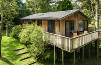 53B Onedin Place, Titirangi