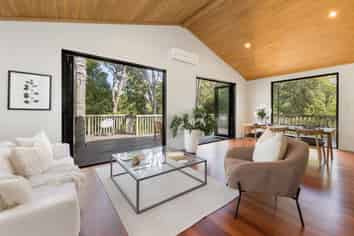 53B Onedin Place, Titirangi