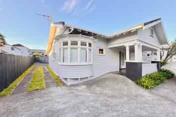 Versatile Remuera Villa