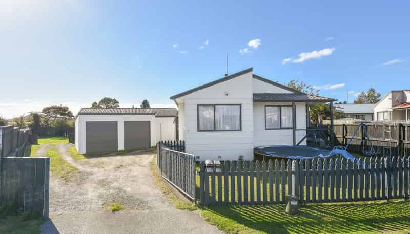 75A and 75 Pohutukawa Drive, Owhata