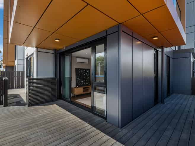 3/219 Lake Road, Northcote