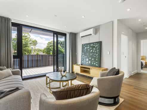3/219 Lake Road, Northcote