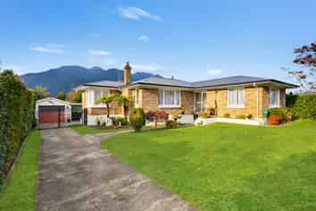 9 Churchill Ave, Te Aroha