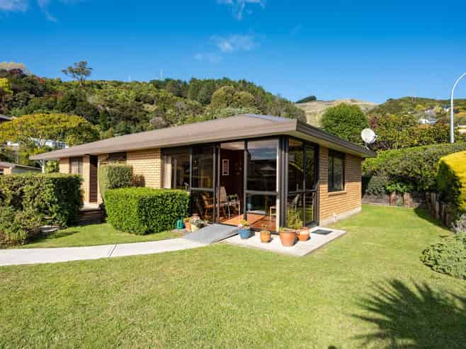 51 Churchill Avenue, Richmond