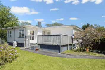 22 McClintock Road, Massey