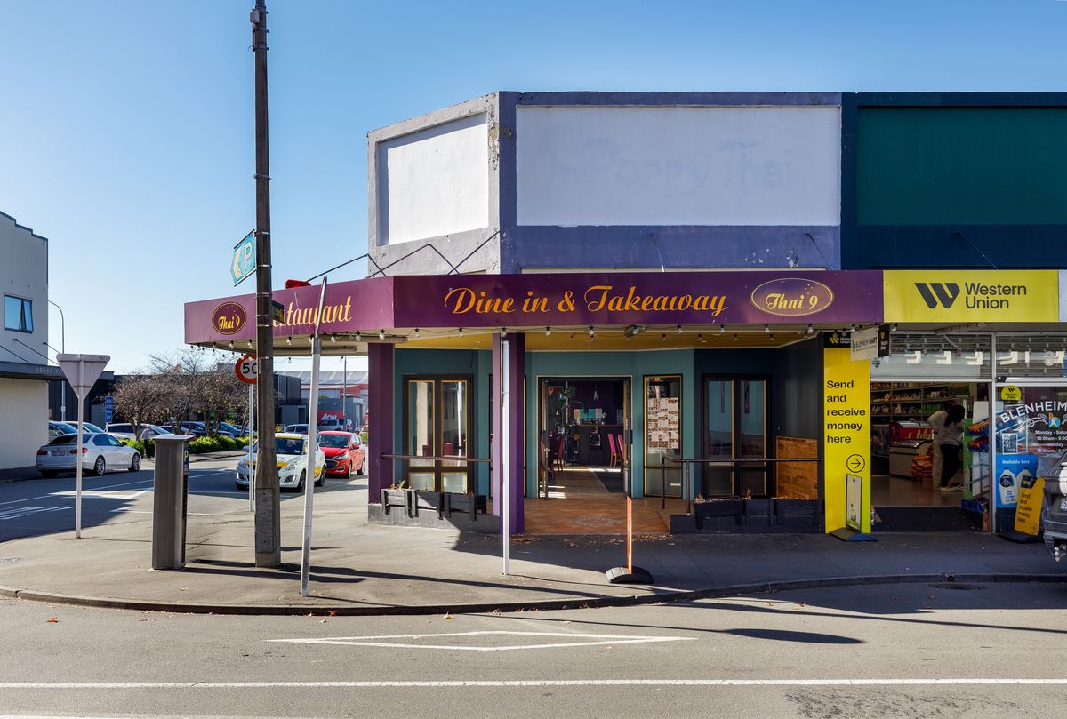 Light-Filled Scott Street Eatery - Ansicht 6