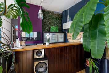 Light-Filled Scott Street Eatery