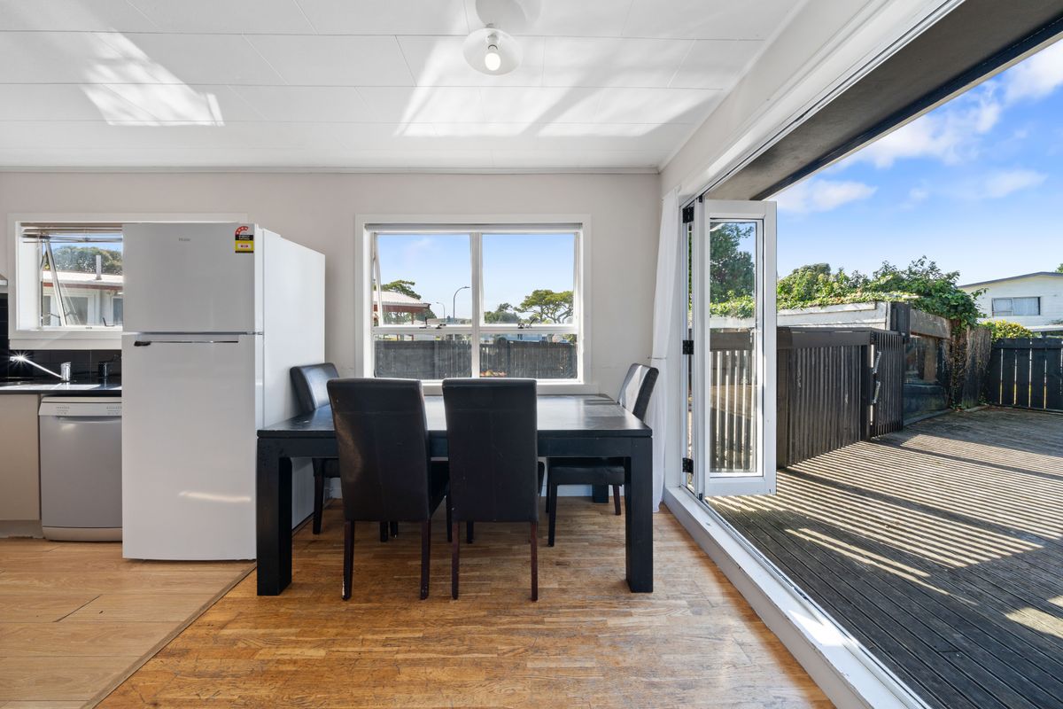 $1300PW HOME & INCOME CORNER SITE! - Widok 6