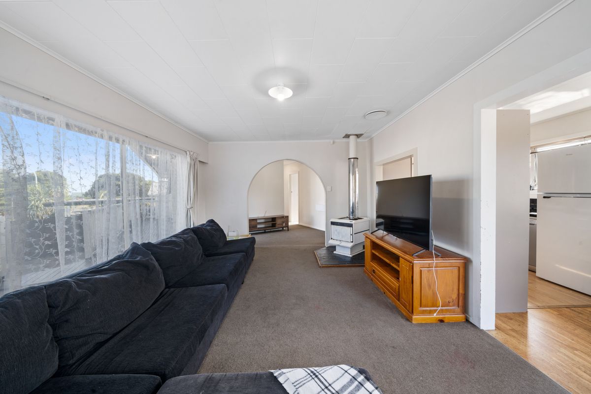 $1300PW HOME & INCOME CORNER SITE! - Widok 4