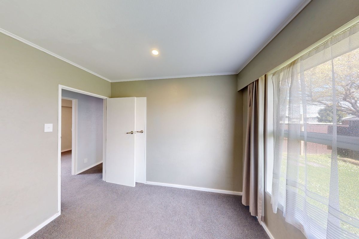 Awapuni - 4 Bedrooms - Mehr
