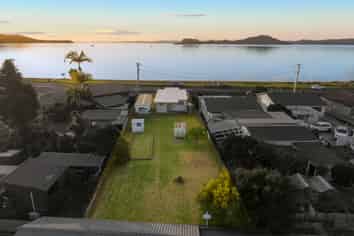 2 Kawakawa Bay Coast Road, Kawakawa Bay
