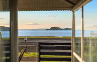 2 Kawakawa Bay Coast Road, Kawakawa Bay