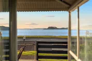 2 Kawakawa Bay Coast Road, Kawakawa Bay