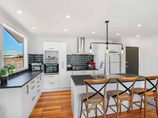 638 Queen Street, East, Levin
