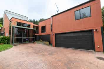 51 Sunrise Boulevard, Tawa