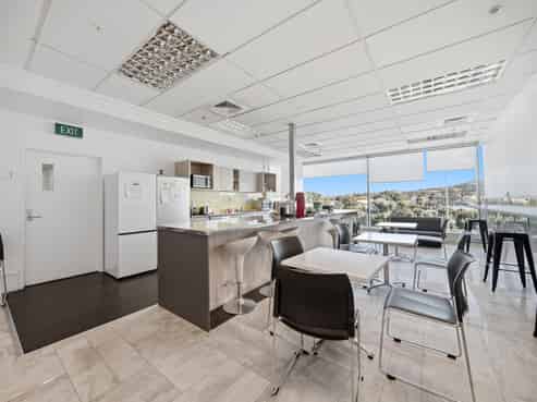 Top Floor Remuera Medical – Occupy or Invest
