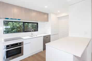 1/2 Oak Street, Royal Oak