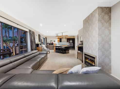 2 Armstrong Farm Drive, East Tamaki Heights
