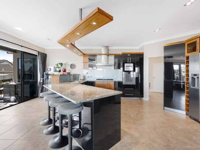 2 Armstrong Farm Drive, East Tamaki Heights