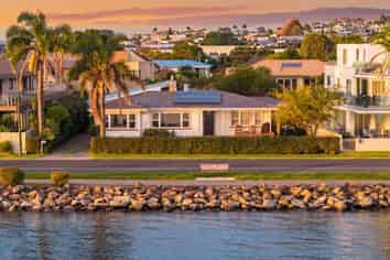 102 Harbour Drive, Otumoetai
