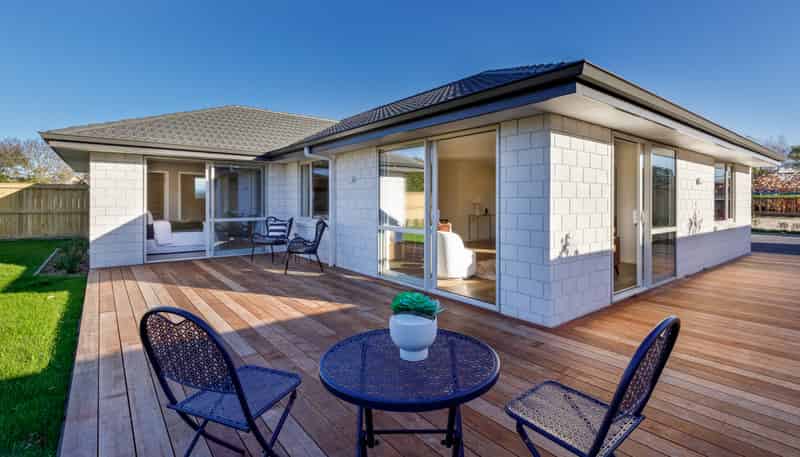 10 Magnolia Drive, Springlands